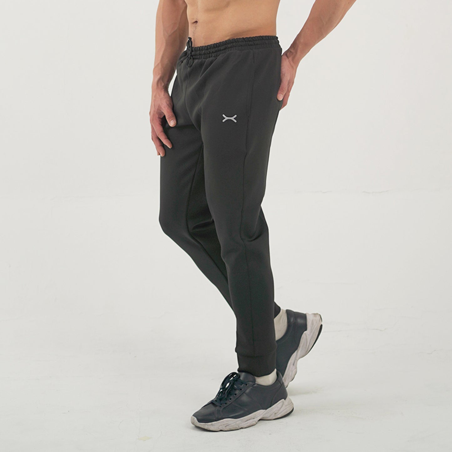 Jogger Essential series Celana Gym Lari Sepeda FCS-022